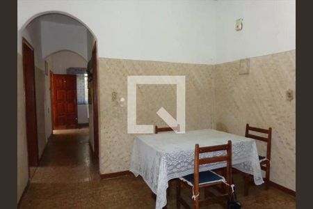 Casa à venda com 3 quartos, 179m² em Santa Cruz, Belo Horizonte