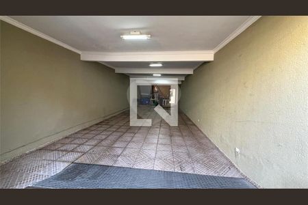 Casa à venda com 3 quartos, 200m² em Vila Mangalot, São Paulo