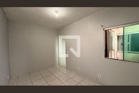 Quarto 01 de apartamento para alugar com 2 quartos, 40m² em Qr 210, Brasília