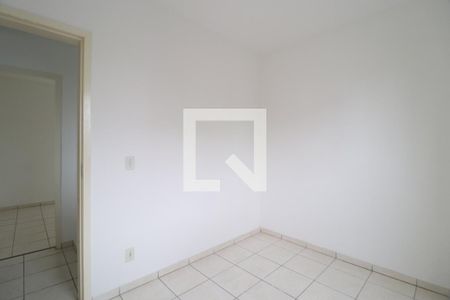 Quarto 1 de apartamento para alugar com 2 quartos, 45m² em Shopping Park, Uberlândia