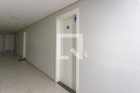 Entrada de apartamento à venda com 2 quartos, 42m² em Parque Bristol, São Bernardo do Campo