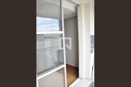 Detalhe - Varanda da Sala e Sala de Jantar de apartamento para alugar com 3 quartos, 70m² em Nossa Senhora do O, São Paulo