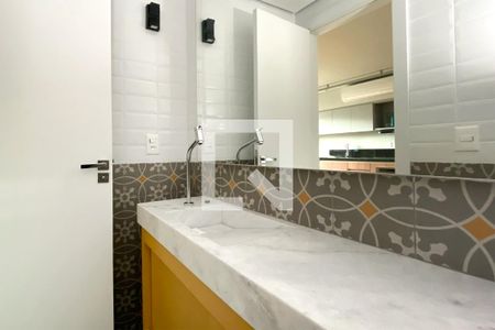 Lavabo de kitnet/studio para alugar com 1 quarto, 49m² em Santa Tereza, Belo Horizonte