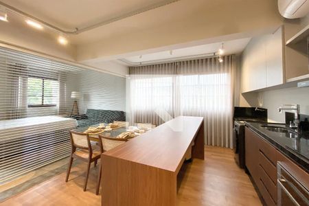 Sala de apartamento para alugar com 1 quarto, 49m² em Santa Tereza, Belo Horizonte