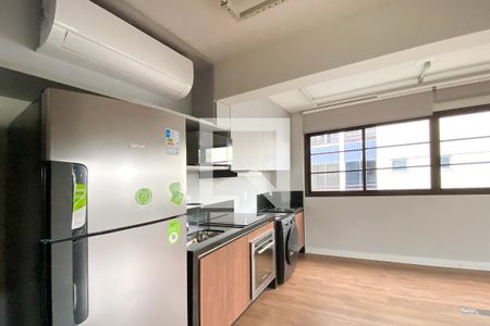 Cozinha de apartamento para alugar com 1 quarto, 49m² em Santa Tereza, Belo Horizonte
