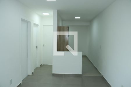 Apartamento para alugar com 2 quartos, 54m² em Jardim de Lourdes, Embu das Artes