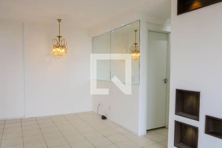 Sala de apartamento para alugar com 3 quartos, 55m² em Del Castilho, Rio de Janeiro