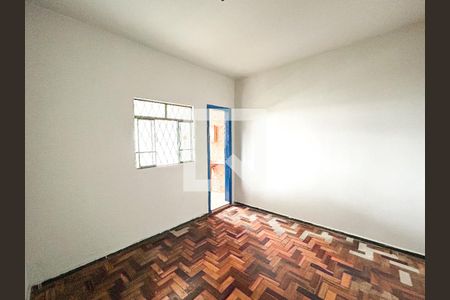 Casa à venda com 4 quartos, 200m² em Glória, Belo Horizonte