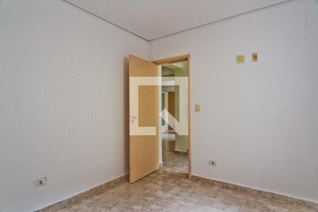 Quarto 1 de casa para alugar com 2 quartos, 70m² em Vila Romero, São Paulo