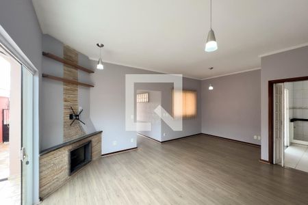 Sala de casa de condomínio para alugar com 4 quartos, 296m² em Santa Cruz, Valinhos