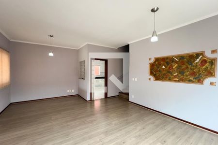 Sala de casa de condomínio para alugar com 4 quartos, 296m² em Santa Cruz, Valinhos