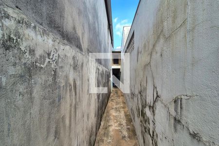 Corredor de Acesso  de casa à venda com 1 quarto, 100m² em Vila Aeroporto, Campinas