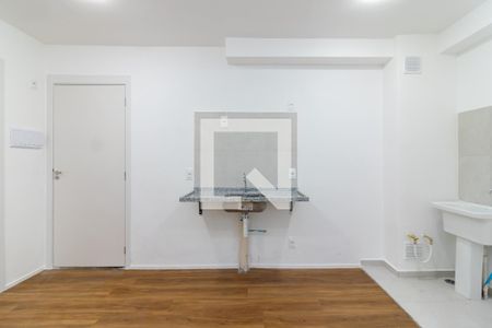 Sala e Cozinha de apartamento para alugar com 2 quartos, 35m² em Vila Hebe, São Paulo