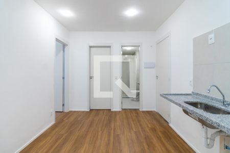 Sala e Cozinha de apartamento para alugar com 2 quartos, 35m² em Vila Hebe, São Paulo