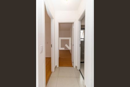 Corredor - Quartos de apartamento para alugar com 2 quartos, 42m² em Vila Guilherme, São Paulo