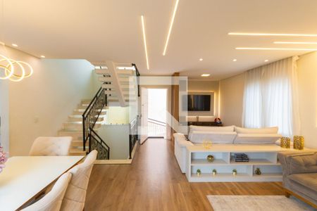 Sala  de casa de condomínio para alugar com 4 quartos, 240m² em Vila Albertina, São Paulo