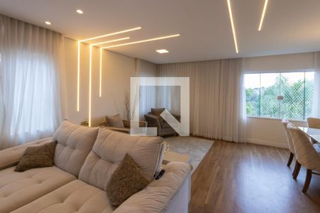 Sala  de casa de condomínio para alugar com 4 quartos, 240m² em Vila Albertina, São Paulo