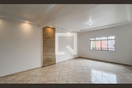 Sala de casa para alugar com 2 quartos, 220m² em Parque Cisper, São Paulo