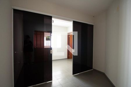 Escritório  de casa para alugar com 4 quartos, 334m² em Jardim Santa Rosália, Sorocaba