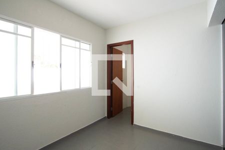 Escritório  de casa para alugar com 4 quartos, 334m² em Jardim Santa Rosália, Sorocaba