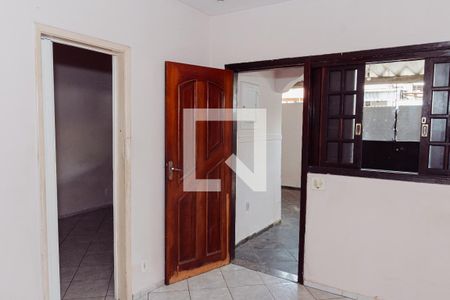 Sala de casa para alugar com 3 quartos, 100m² em Cosmos, Rio de Janeiro