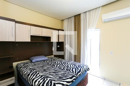 quarto 1 de casa para alugar com 2 quartos, 75m² em Jardim Maria Rosa, Taboão da Serra