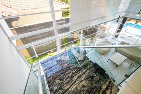 Escada de casa para alugar com 4 quartos, 370m² em Balneario Flórida, Praia Grande