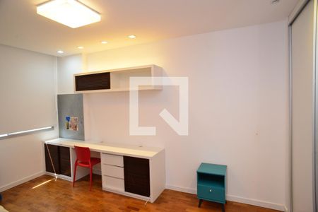 Quarto 1 de apartamento à venda com 4 quartos, 205m² em Leblon, Rio de Janeiro