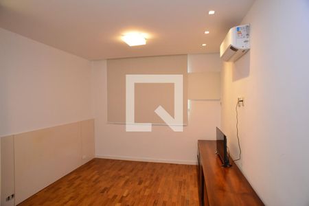 Suíte de apartamento à venda com 4 quartos, 205m² em Leblon, Rio de Janeiro