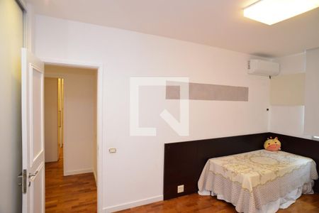 Quarto 1 de apartamento à venda com 4 quartos, 205m² em Leblon, Rio de Janeiro