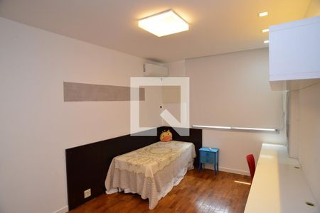 Quarto 1 de apartamento à venda com 4 quartos, 205m² em Leblon, Rio de Janeiro