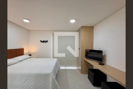 Quarto  de kitnet/studio para alugar com 0 quarto, 27m² em Jardim das Acacias, São Paulo
