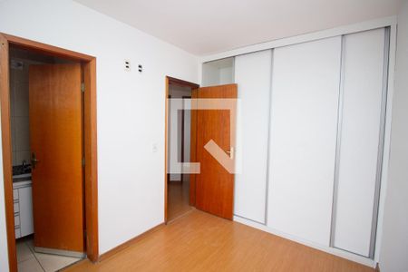 Quarto Suíte de apartamento à venda com 3 quartos, 66m² em Cabral, Contagem
