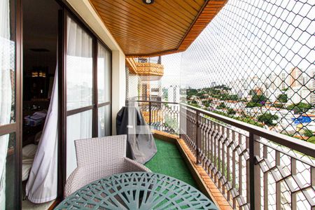Varanda de apartamento para alugar com 4 quartos, 158m² em Santa Cecilia, São Paulo