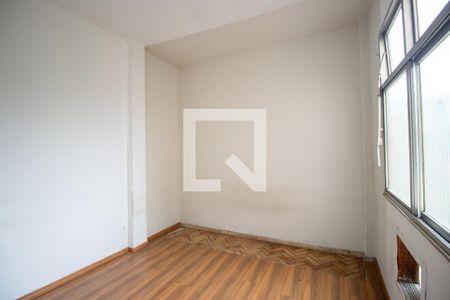 Quarto 1 de apartamento para alugar com 2 quartos, 60m² em Penha, Rio de Janeiro