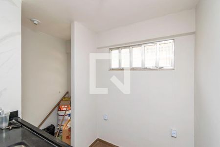 Cozinha de apartamento à venda com 2 quartos, 43m² em Irajá, Rio de Janeiro