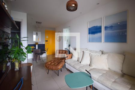 Sala de apartamento para alugar com 2 quartos, 67m² em Barra Olímpica, Rio de Janeiro