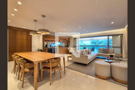 Sala  de apartamento à venda com 4 quartos, 260m² em Barra da Tijuca, Rio de Janeiro