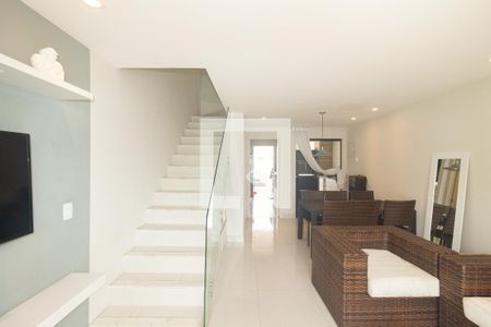 Sala de casa para alugar com 3 quartos, 150m² em Guaratiba, Rio de Janeiro