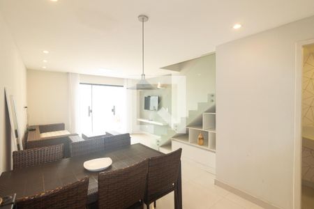 Sala de casa para alugar com 3 quartos, 150m² em Guaratiba, Rio de Janeiro