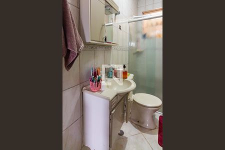 Banheiro de casa à venda com 3 quartos, 220m² em Pestana, Osasco