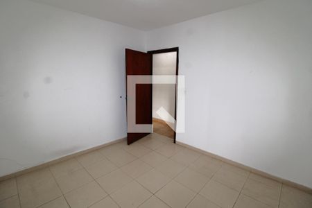 Quarto 1 de casa para alugar com 2 quartos, 76m² em Chora Menino, São Paulo