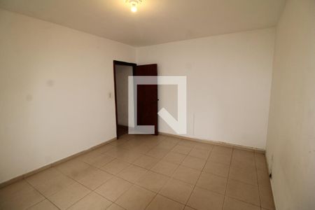 Quarto 2 de casa para alugar com 2 quartos, 76m² em Chora Menino, São Paulo