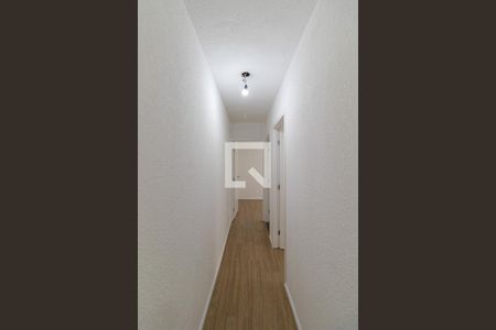 Corredor de apartamento para alugar com 2 quartos, 49m² em Colônia (zona Leste), São Paulo