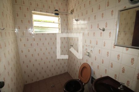 Banheiro de casa para alugar com 1 quarto, 81m² em Chora Menino, São Paulo