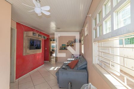 Sala de casa à venda com 2 quartos, 350m² em São José, Canoas