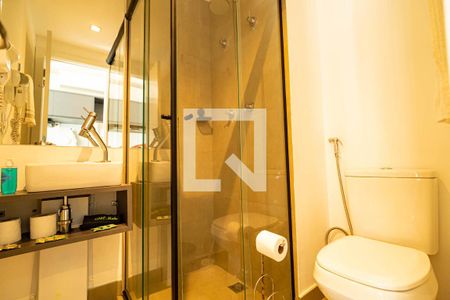 Banheiro de kitnet/studio para alugar com 1 quarto, 19m² em Bela Vista, São Paulo