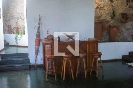 Sala  de casa à venda com 3 quartos, 250m² em Catete, Rio de Janeiro