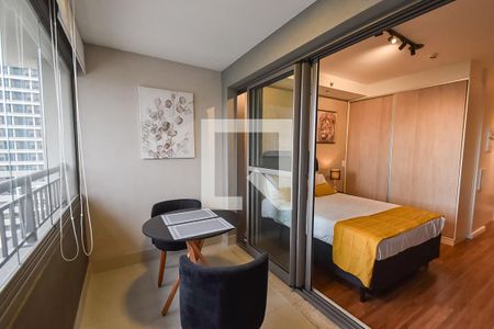 Varanda de kitnet/studio à venda com 1 quarto, 30m² em Vila Mariana, São Paulo