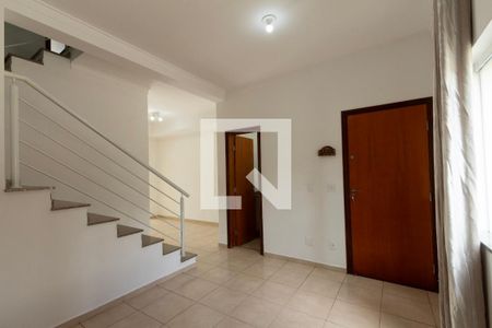 Sala  de casa de condomínio para alugar com 3 quartos, 170m² em Vila Haro, Sorocaba